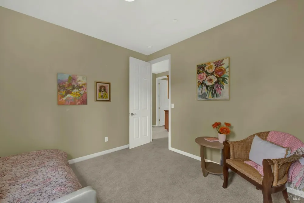 18 Riverton Court Napa, CA 94558