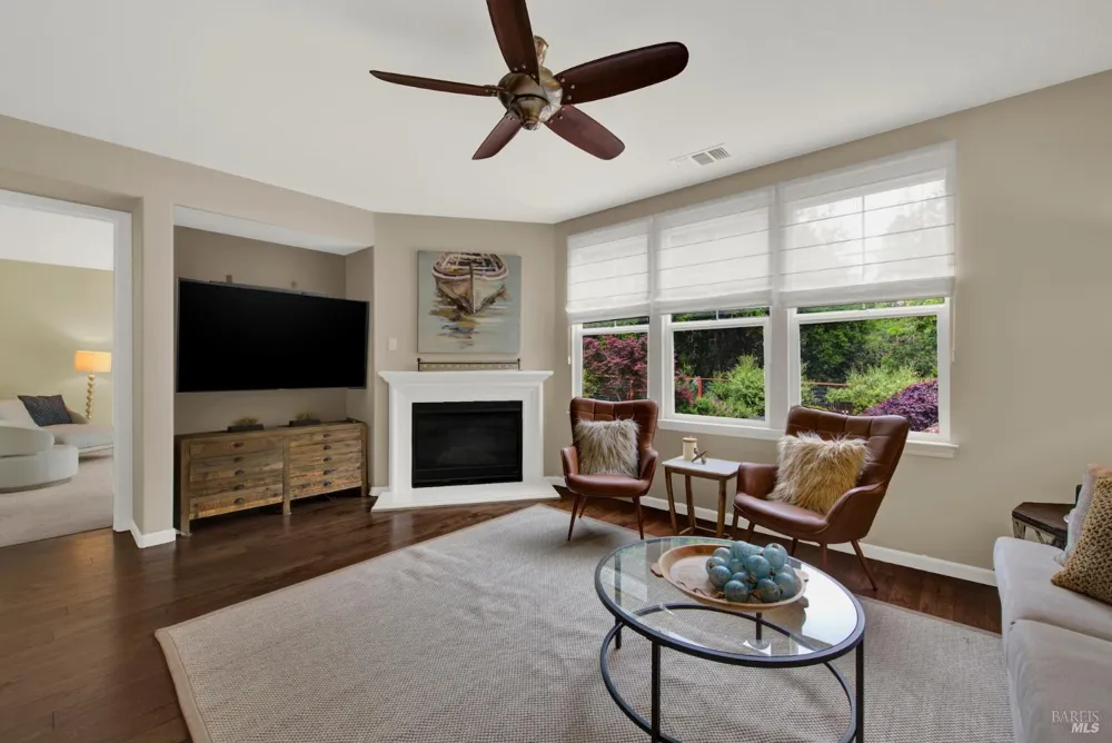 18 Riverton Court Napa, CA 94558