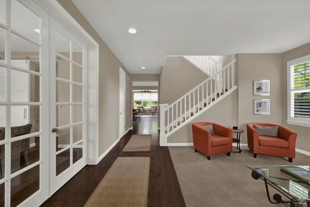 18 Riverton Court Napa, CA 94558