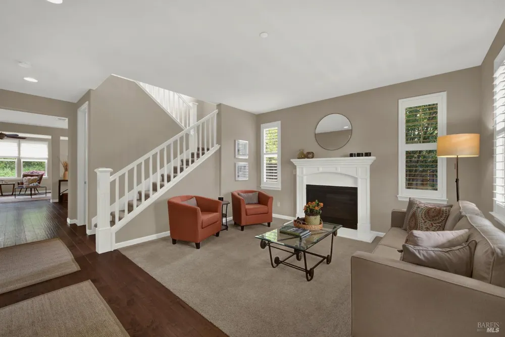18 Riverton Court Napa, CA 94558