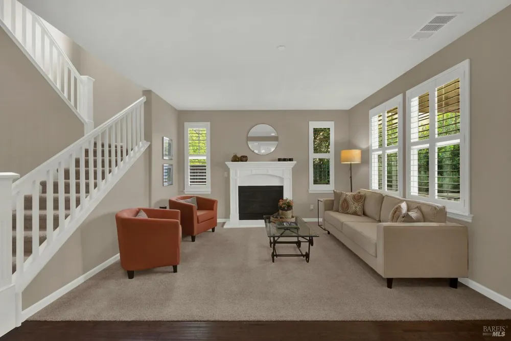 18 Riverton Court Napa, CA 94558