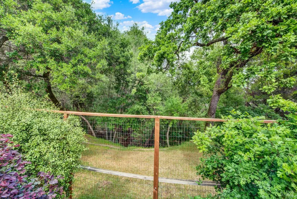 18 Riverton Court Napa, CA 94558