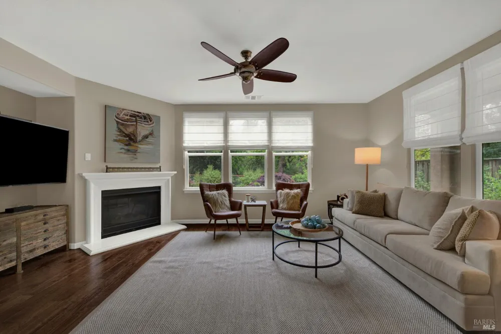 18 Riverton Court Napa, CA 94558