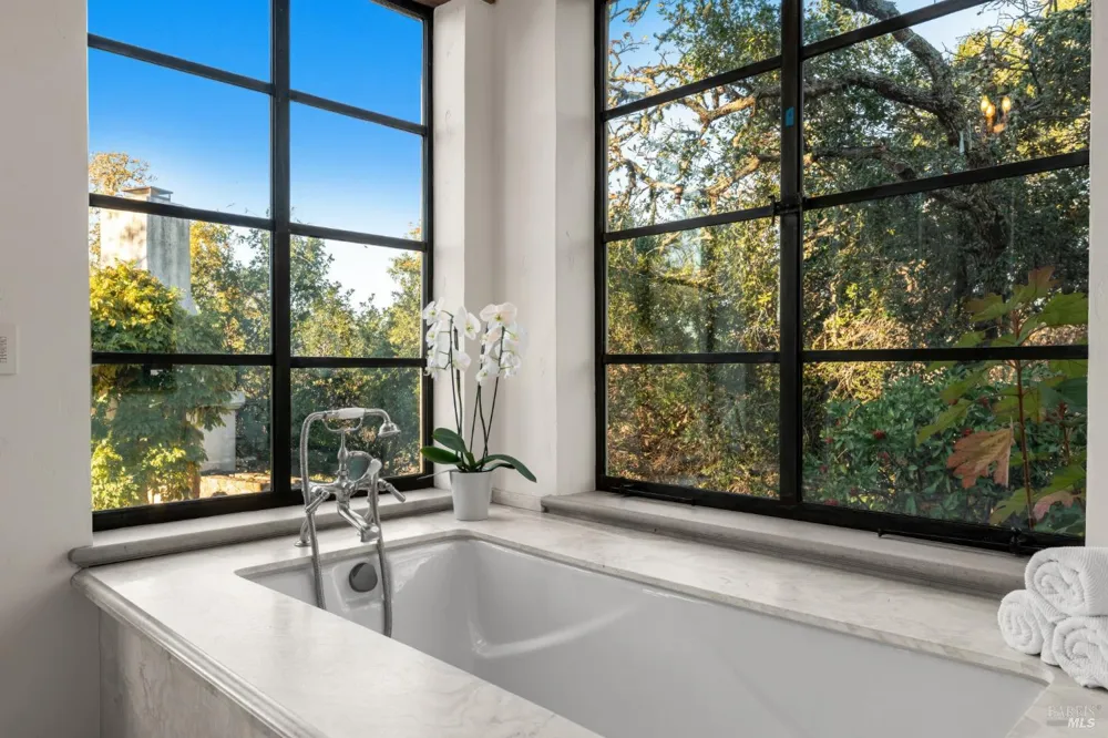 40 Long Ranch Road St. Helena, CA 94574