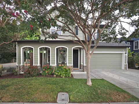 4615 Sorrento Way