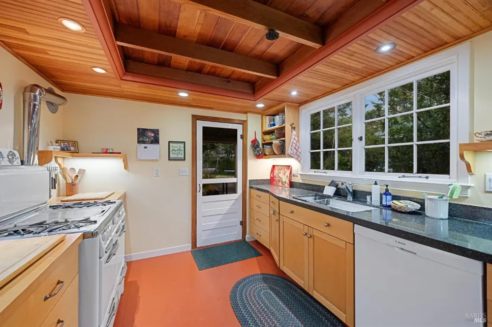 6 Cameron Street Inverness, CA 94937