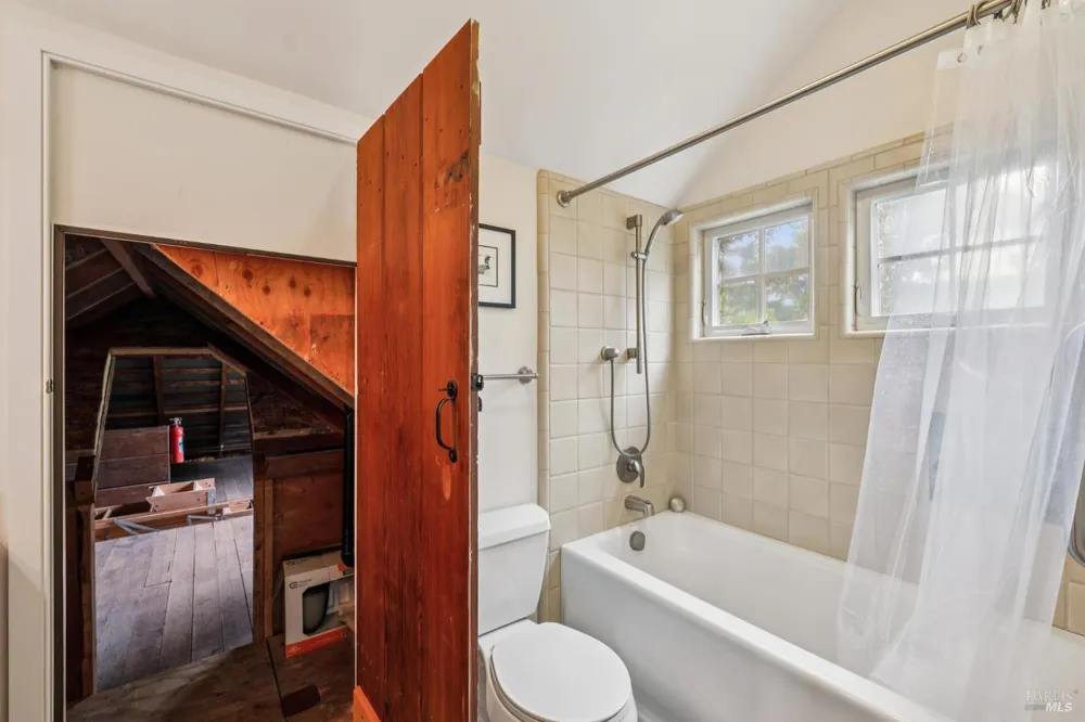 6 Cameron Street Inverness, CA 94937