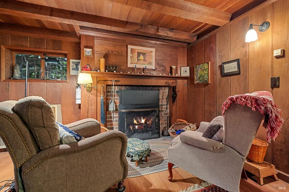 6 Cameron Street Inverness, CA 94937