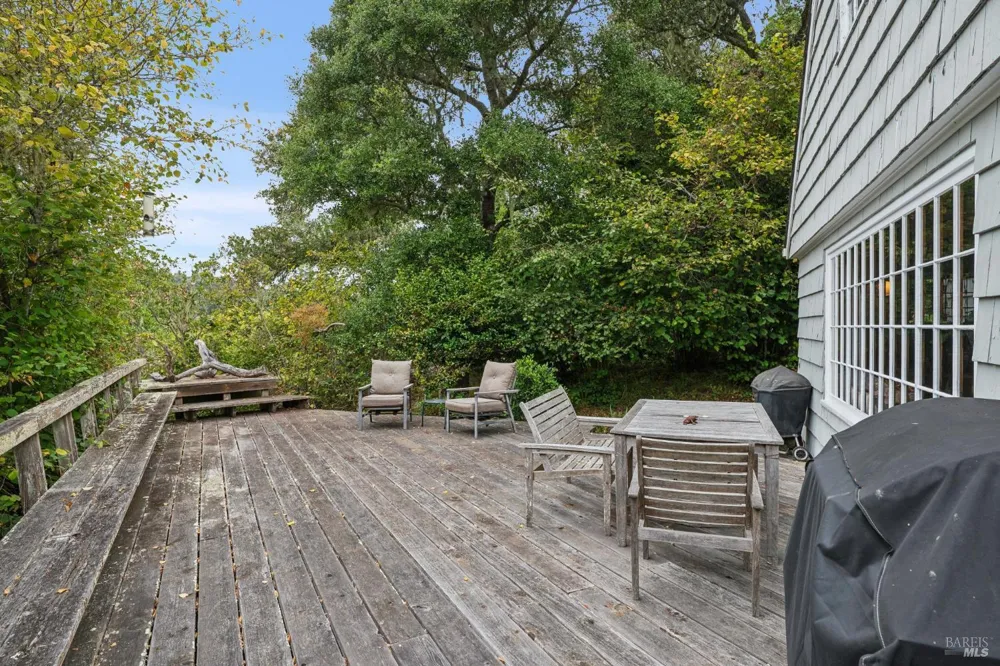 6 Cameron Street Inverness, CA 94937