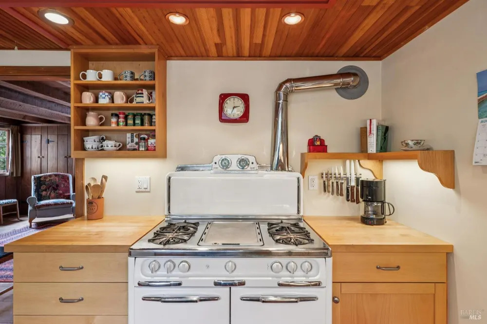 6 Cameron Street Inverness, CA 94937