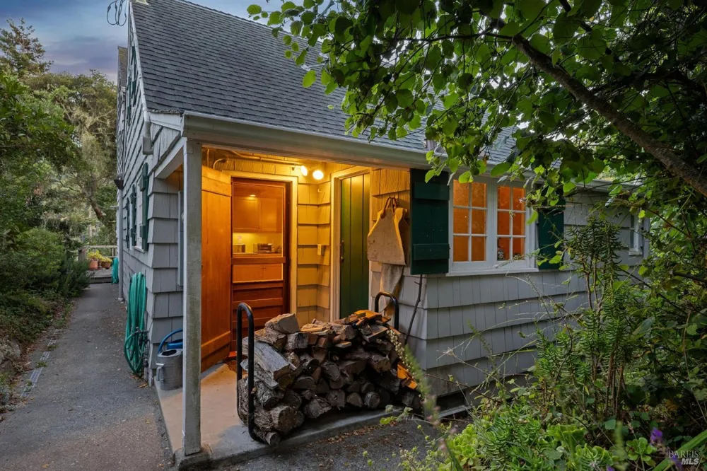 6 Cameron Street Inverness, CA 94937