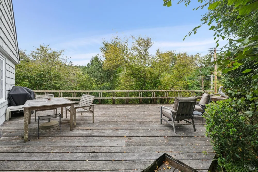 6 Cameron Street Inverness, CA 94937