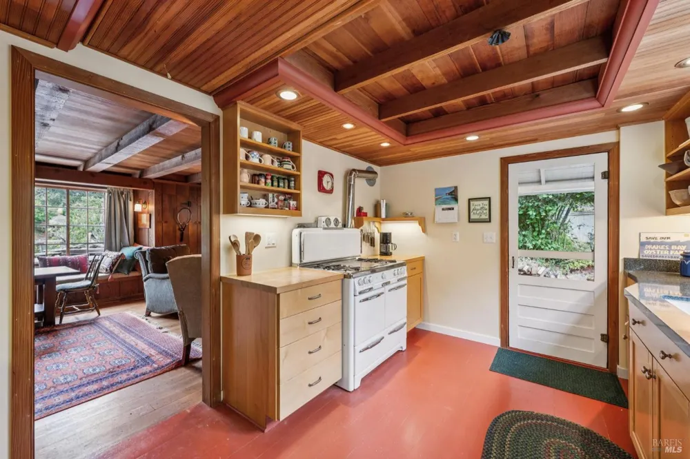 6 Cameron Street Inverness, CA 94937