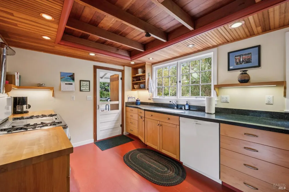 6 Cameron Street Inverness, CA 94937