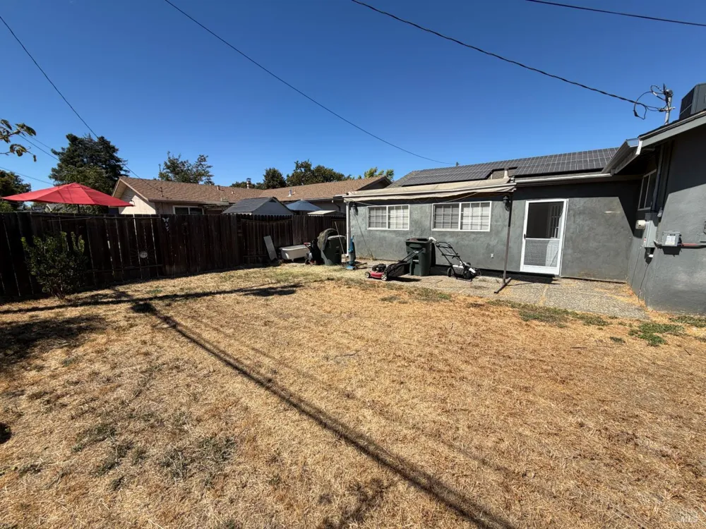 525 Sierra Drive Dixon, CA 95620