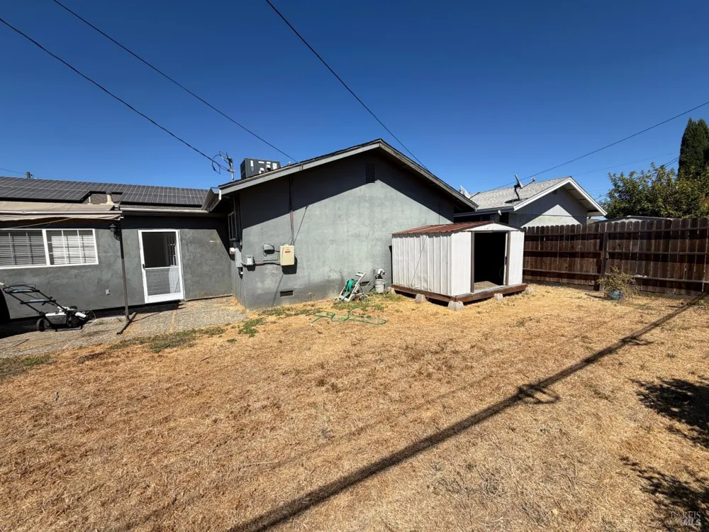 525 Sierra Drive Dixon, CA 95620