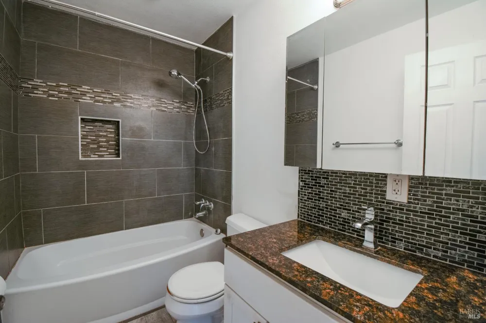 525 Sierra Drive Dixon, CA 95620