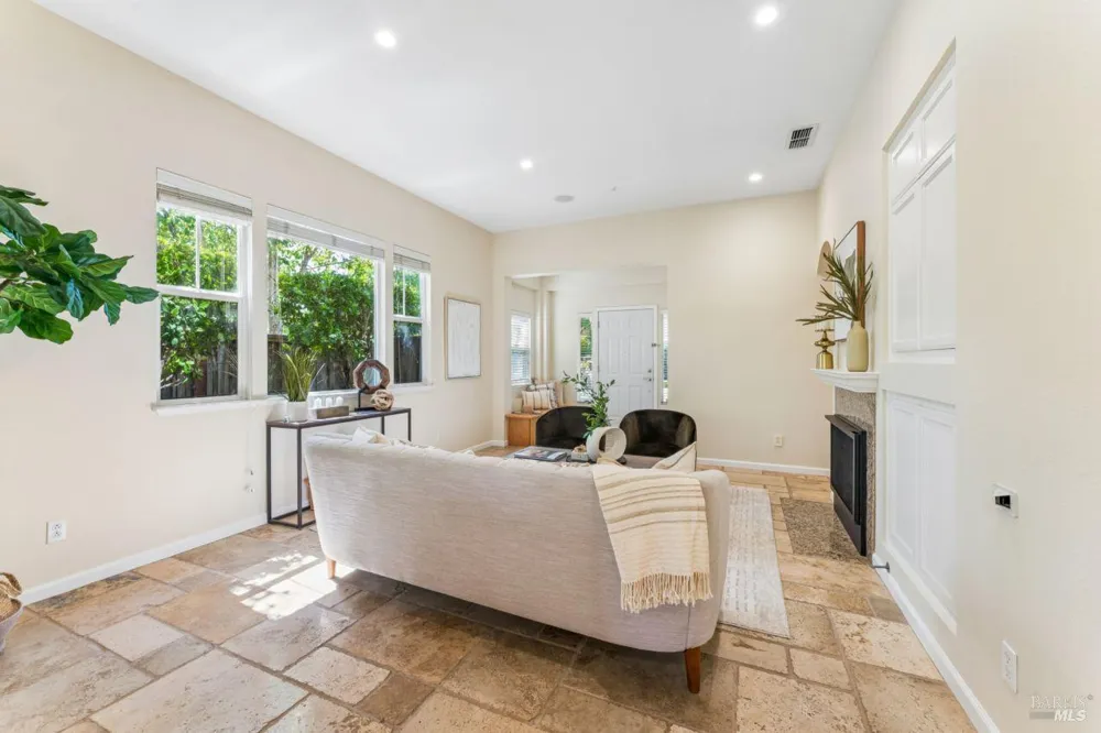 58 Skipping Rock Way Napa, CA 94558