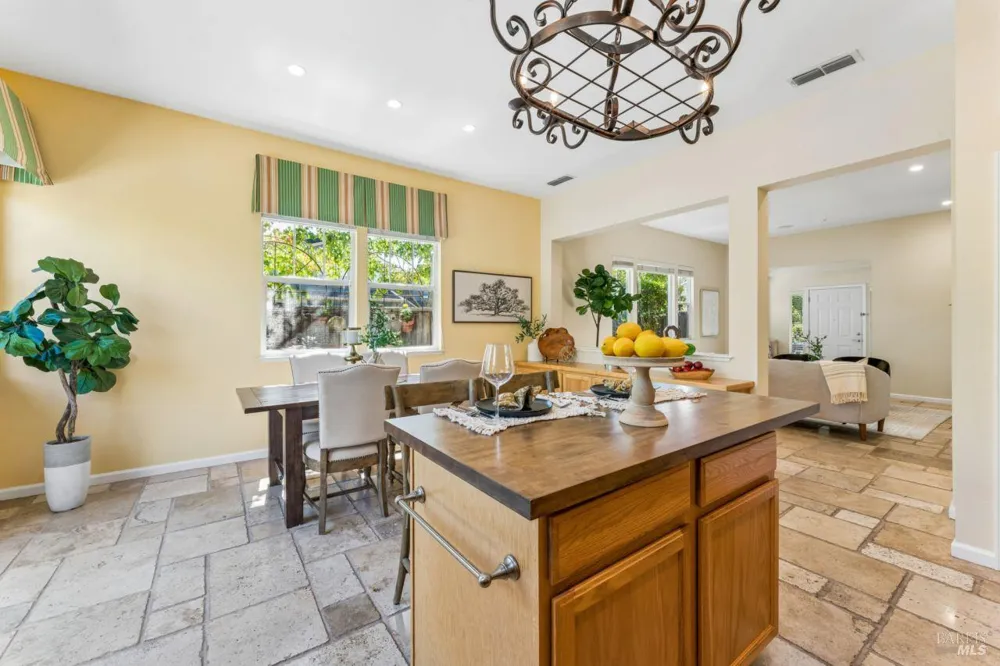 58 Skipping Rock Way Napa, CA 94558