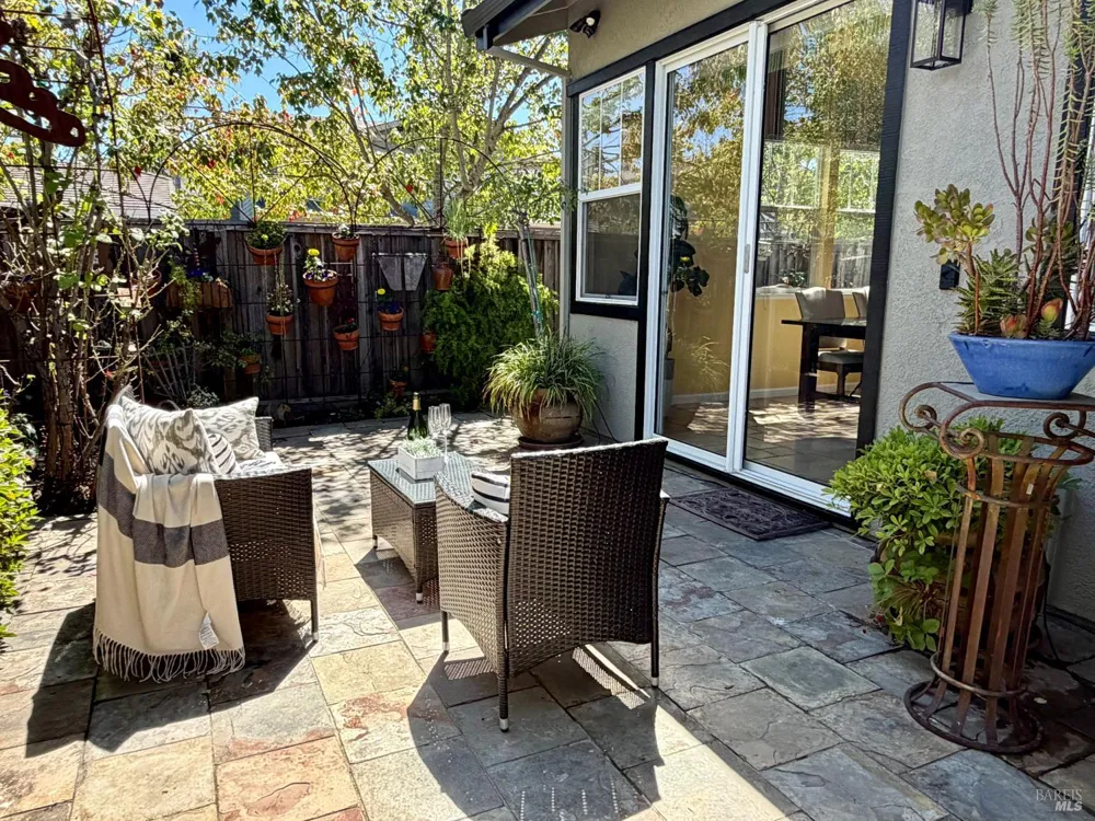 58 Skipping Rock Way Napa, CA 94558