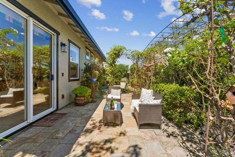 58 Skipping Rock Way Napa, CA 94558