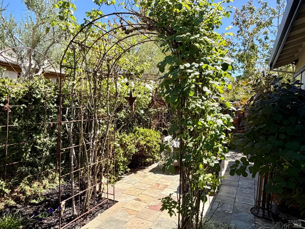 58 Skipping Rock Way Napa, CA 94558