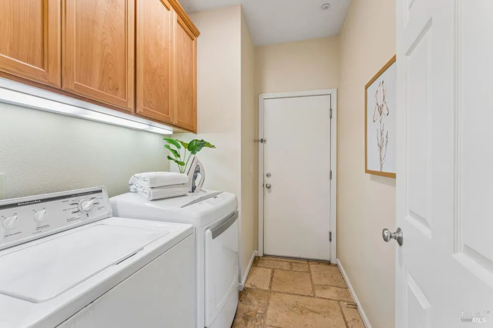 58 Skipping Rock Way Napa, CA 94558