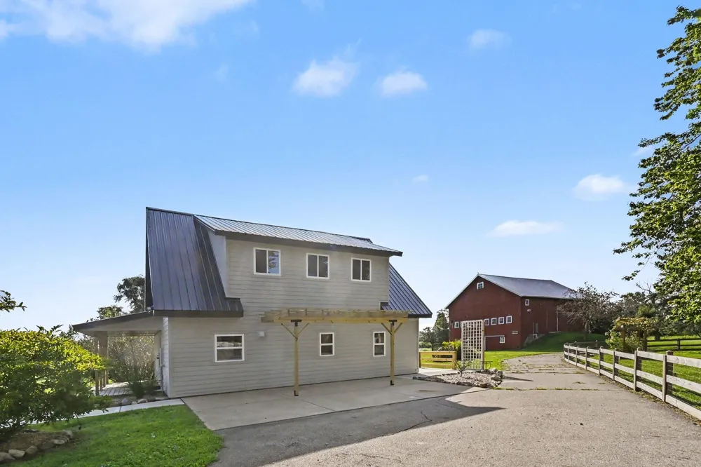 5495 Toles Road Mason, MI 48854