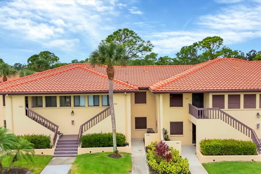 5216 LAKE VILLAGE DRIVE #71 Sarasota, FL 34235