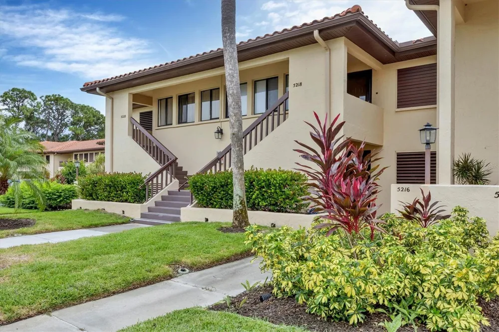 5216 LAKE VILLAGE DRIVE #71 Sarasota, FL 34235