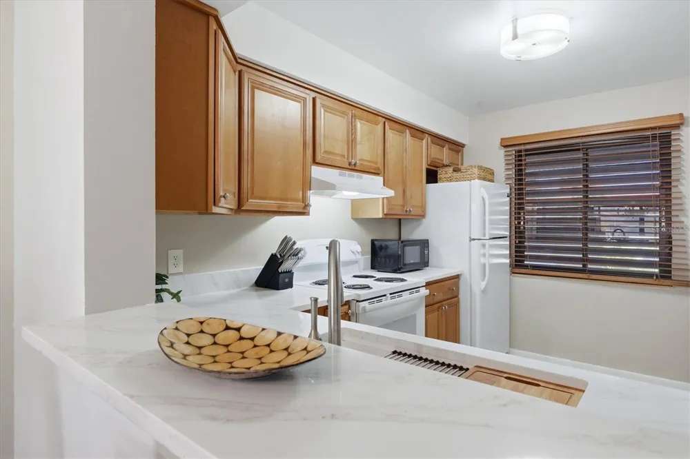 5216 LAKE VILLAGE DRIVE #71 Sarasota, FL 34235
