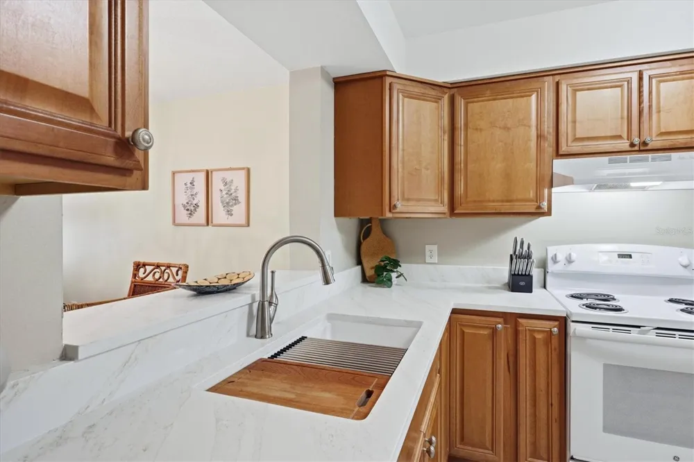 5216 LAKE VILLAGE DRIVE #71 Sarasota, FL 34235