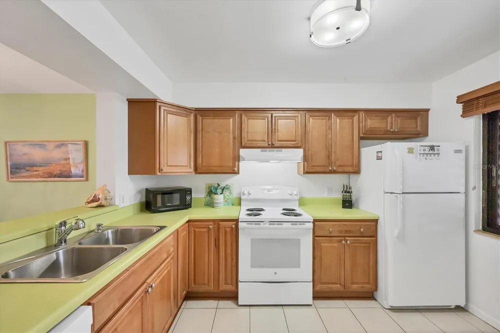5216 LAKE VILLAGE DRIVE #71 Sarasota, FL 34235