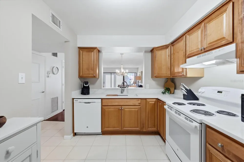 5216 LAKE VILLAGE DRIVE #71 Sarasota, FL 34235