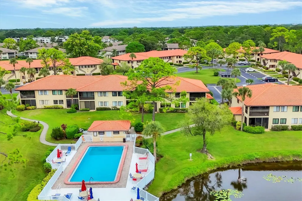 5216 LAKE VILLAGE DRIVE #71 Sarasota, FL 34235