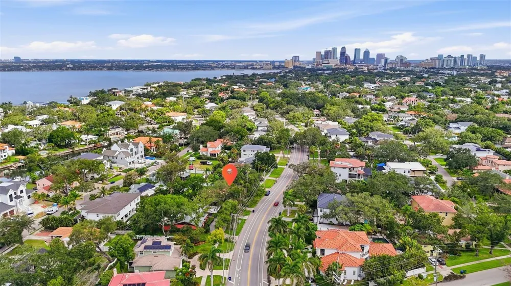500 W DAVIS BOULEVARD Tampa, FL 33606