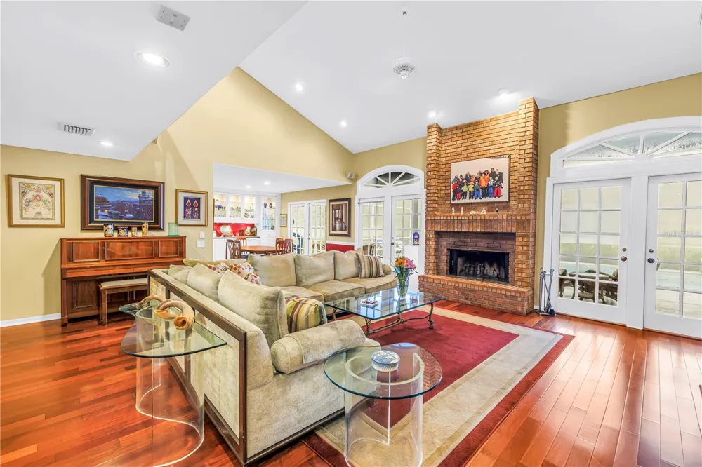 12383 WINDTREE BOULEVARD Seminole, FL 33772