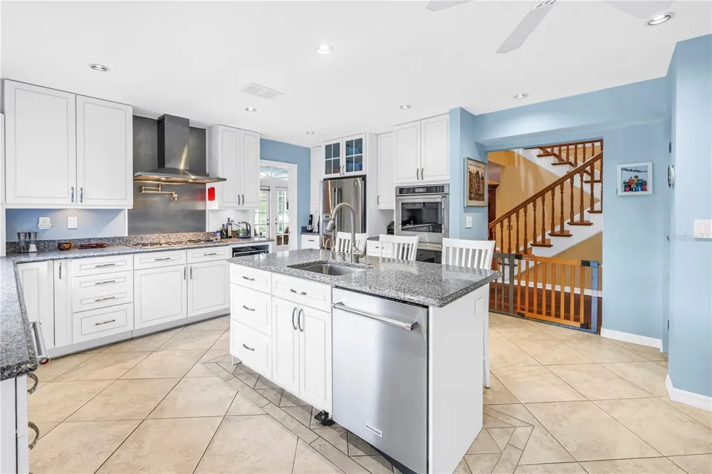 12383 WINDTREE BOULEVARD Seminole, FL 33772