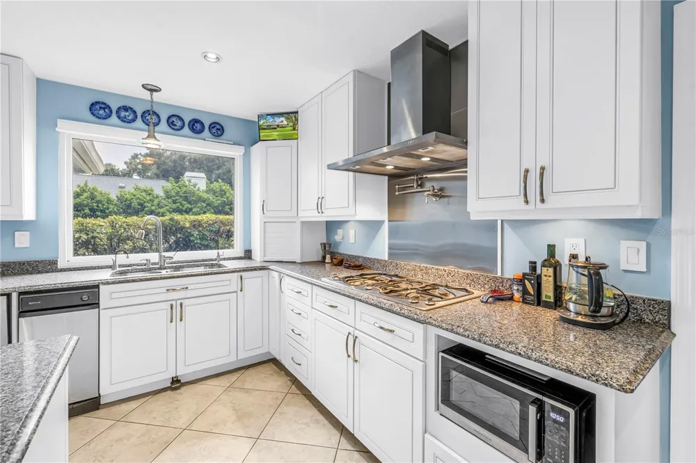 12383 WINDTREE BOULEVARD Seminole, FL 33772