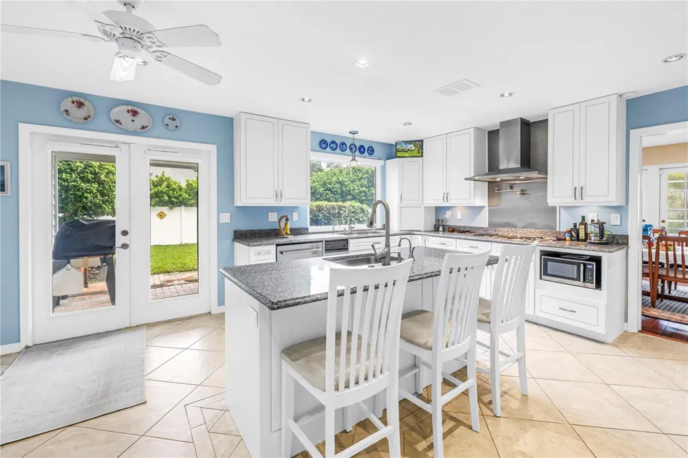 12383 WINDTREE BOULEVARD Seminole, FL 33772