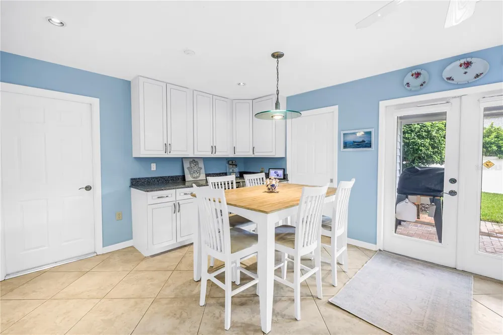 12383 WINDTREE BOULEVARD Seminole, FL 33772