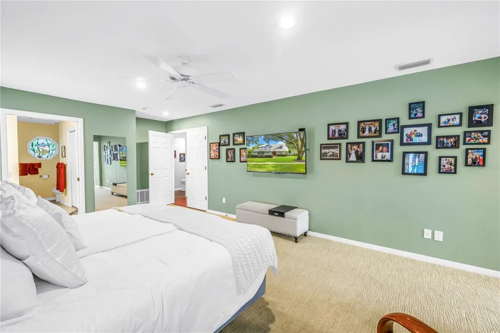 12383 WINDTREE BOULEVARD Seminole, FL 33772