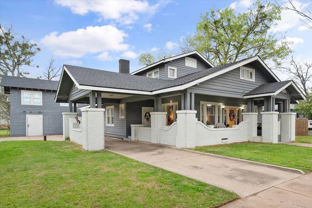 309 S Avenue B Wortham, TX 76693