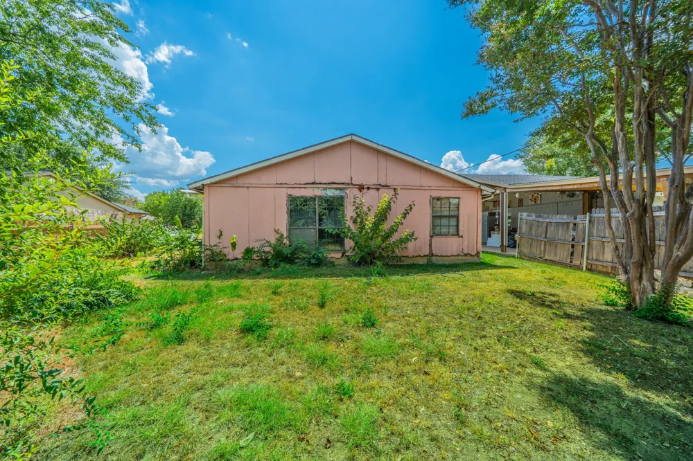 2031 Sharpshire Lane Arlington, TX 76014