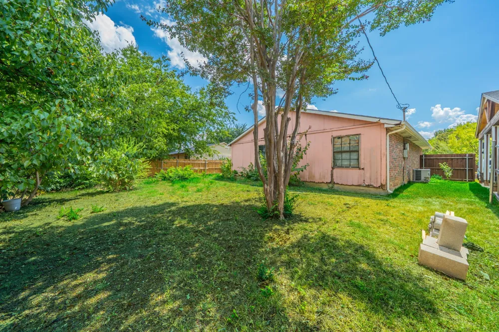 2031 Sharpshire Lane Arlington, TX 76014