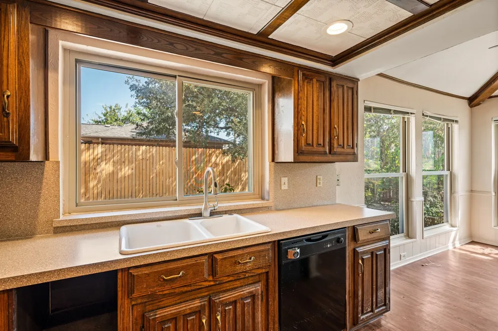 16408 Lauder Lane Dallas, TX 75248