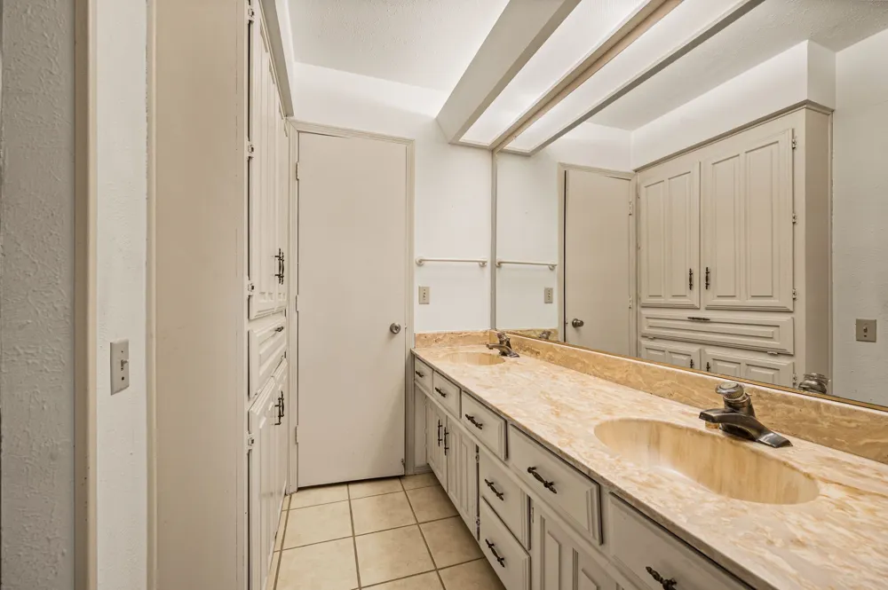 16408 Lauder Lane Dallas, TX 75248