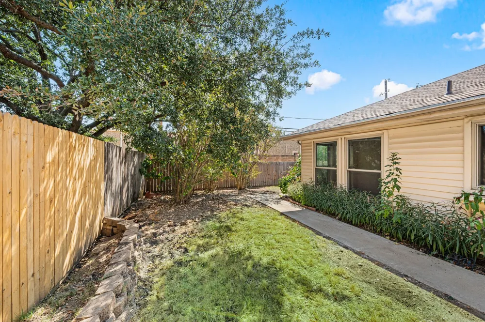 16408 Lauder Lane Dallas, TX 75248