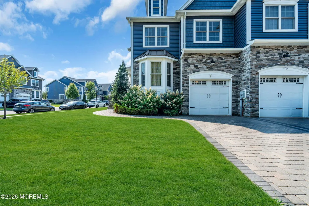 17 Kitchen Avenue Old Bridge, NJ 08857