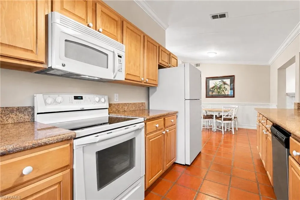 4561 1st Avenue SW Naples, FL 34119